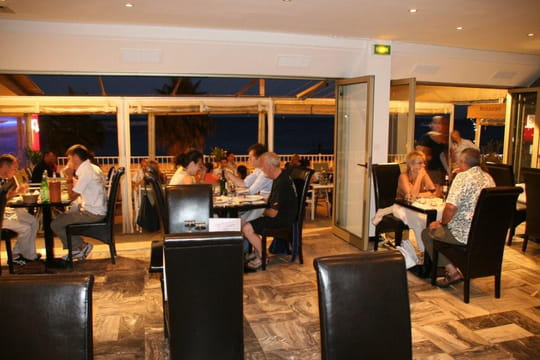 interieur sport otillo othello bar 224 vin 224 toulon avec l internaute interieur sport otillo othello bar 224 vin 224 toulon avec l internaute